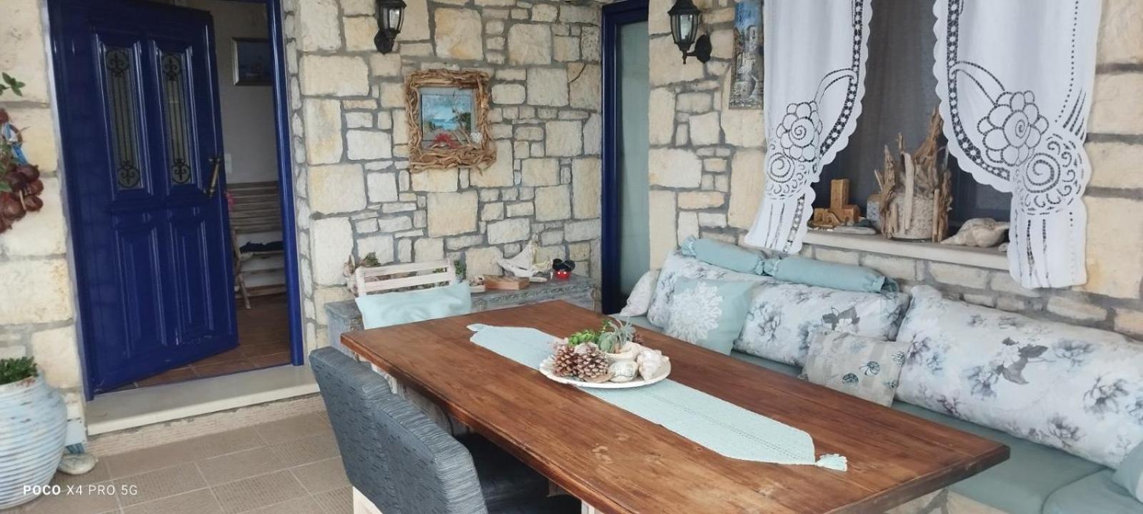 Elouthia Residence With Sea View And Hot Tub Цуцурос Экстерьер фото
